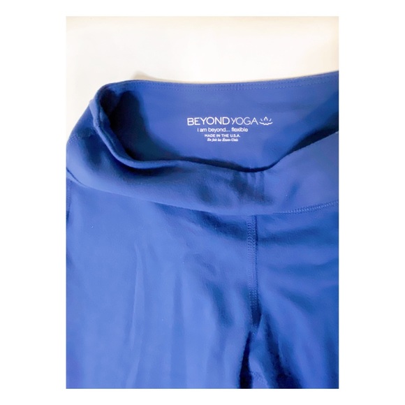 Beyond Yoga Lace-Up Crops - Picture 4 of 5